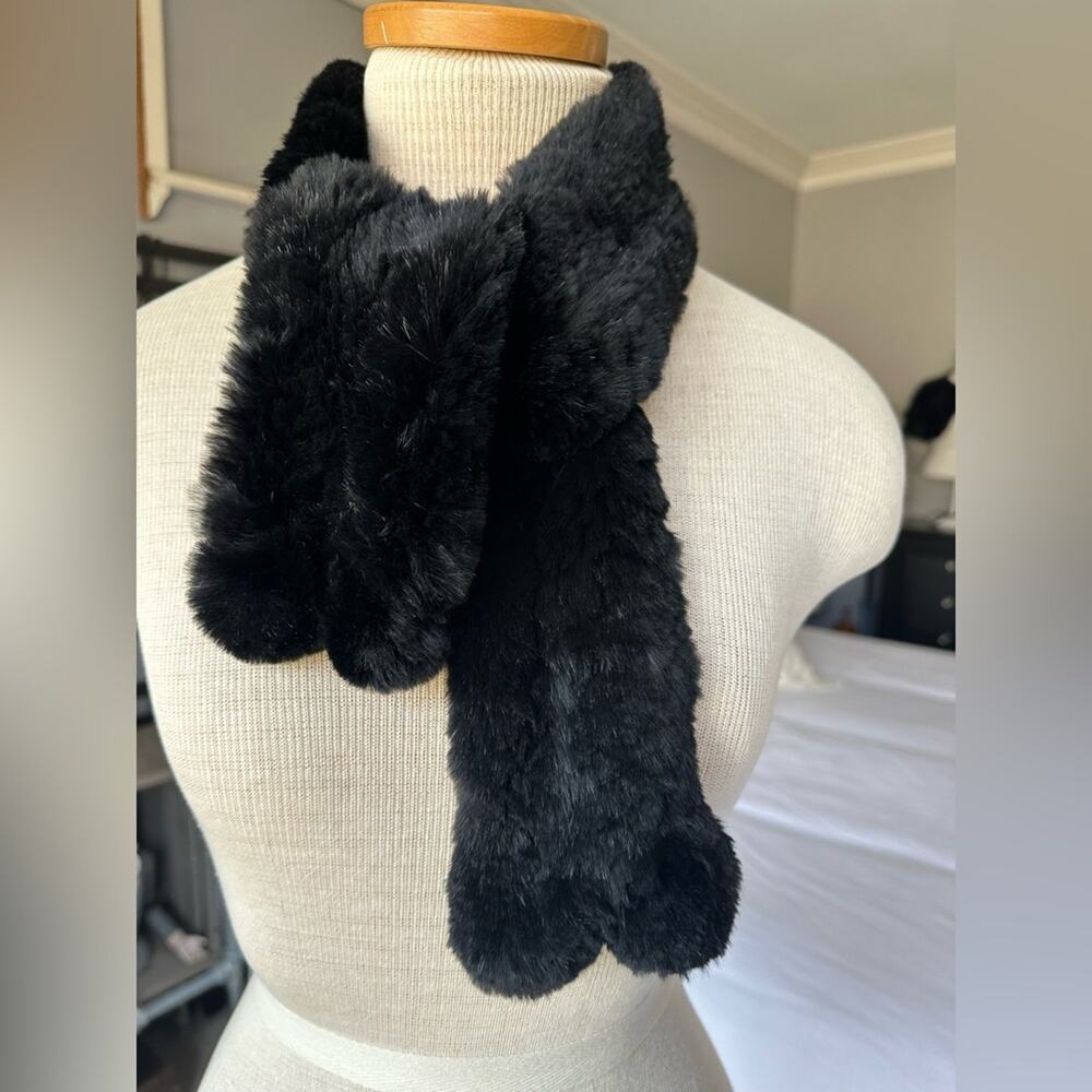 Black rabbit fur scarf - Picture 4 of 9